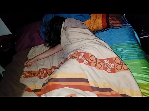 ❤️ Stepson nga gibadlong ang iyang batan-ong ina-ina samtang siya natulog. ️❌ Russian porn sa amon ❌